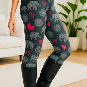 OS/TC/TC2 NEW Womens Pink Heart Valentines Day Leggings